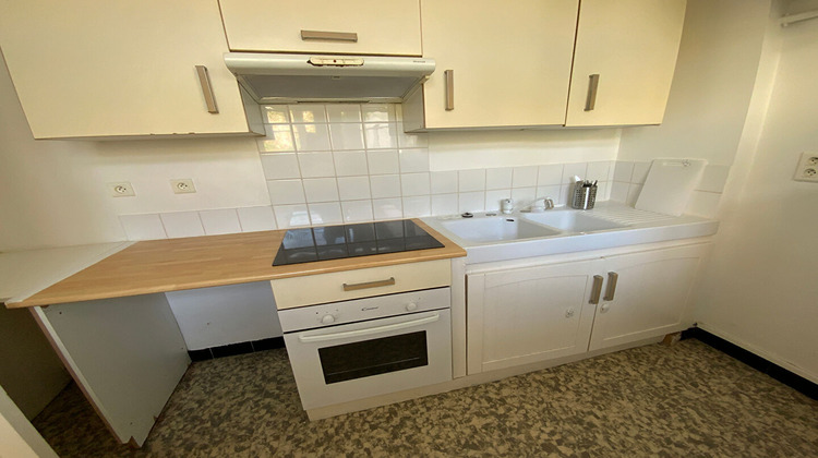 Ma-Cabane - Location Appartement CUERS, 62 m²