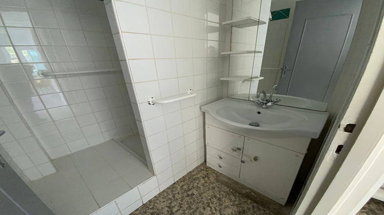Ma-Cabane - Location Appartement CUERS, 62 m²