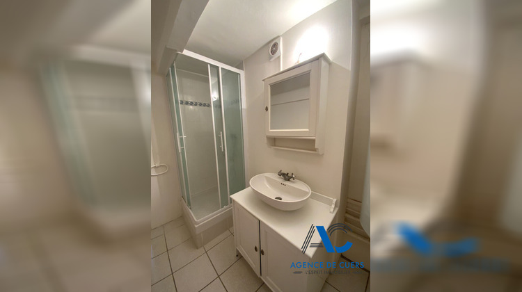Ma-Cabane - Location Appartement CUERS, 75 m²
