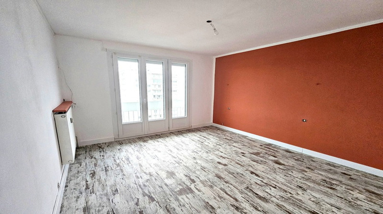 Ma-Cabane - Location Appartement CUSSET, 75 m²