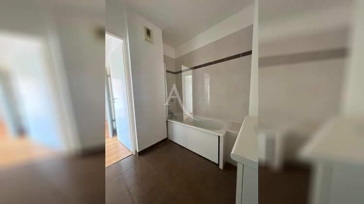 Ma-Cabane - Location Appartement DAMMARIE-LES-LYS, 56 m²