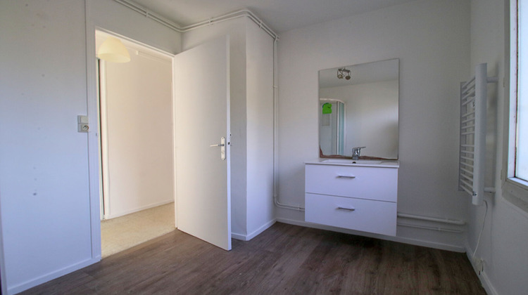 Ma-Cabane - Location Appartement DARNETAL, 63 m²