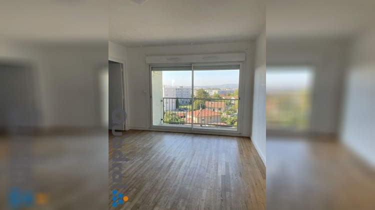 Ma-Cabane - Location Appartement DECINES-CHARPIEU, 66 m²
