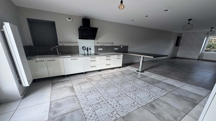 Ma-Cabane - Location Appartement Désertines, 92 m²