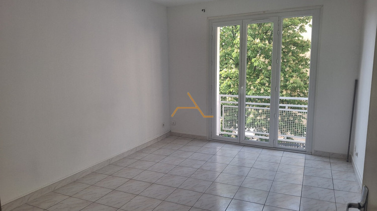 Ma-Cabane - Location Appartement DIEULEFIT, 65 m²