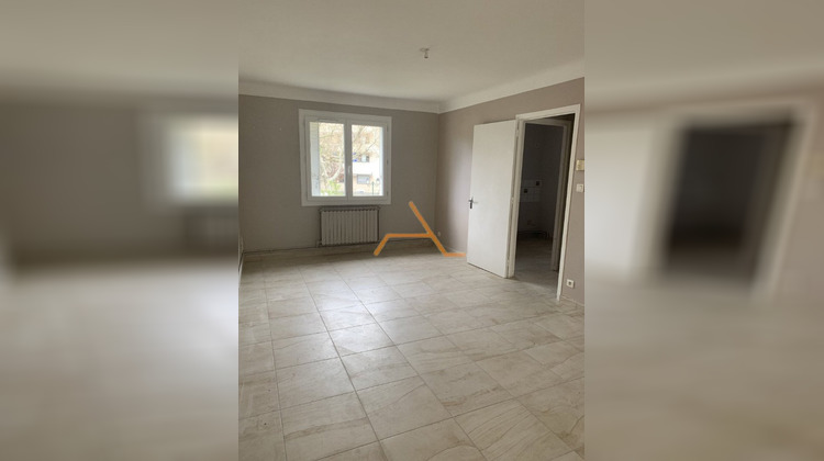 Ma-Cabane - Location Appartement DIEULEFIT, 45 m²