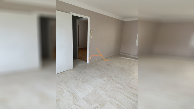 Ma-Cabane - Location Appartement DIEULEFIT, 45 m²