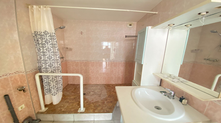 Ma-Cabane - Location Appartement DINOZE, 77 m²