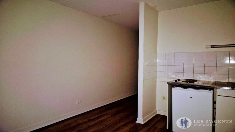 Ma-Cabane - Location Appartement DOMENE, 17 m²