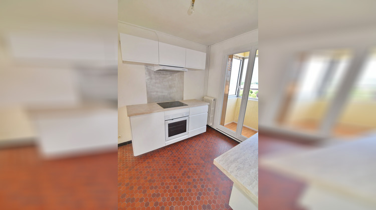 Ma-Cabane - Location Appartement DOMENE, 60 m²