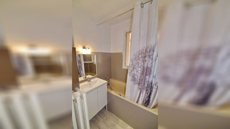 Ma-Cabane - Location Appartement DOMENE, 60 m²