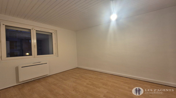Ma-Cabane - Location Appartement DOMENE, 66 m²