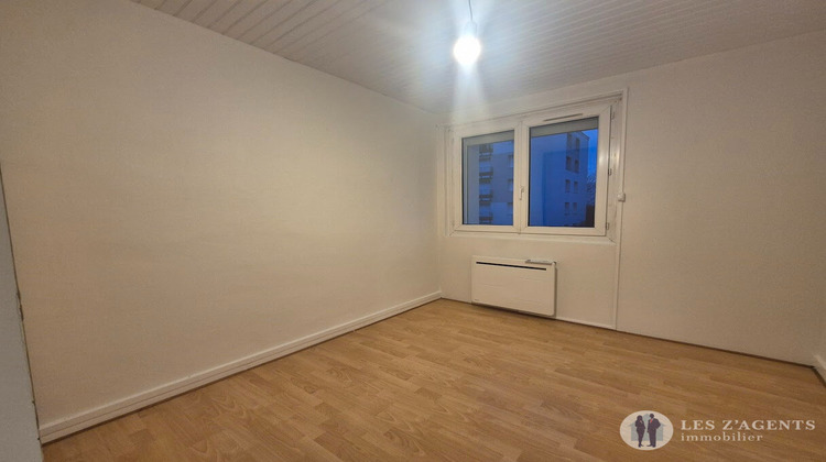 Ma-Cabane - Location Appartement DOMENE, 66 m²