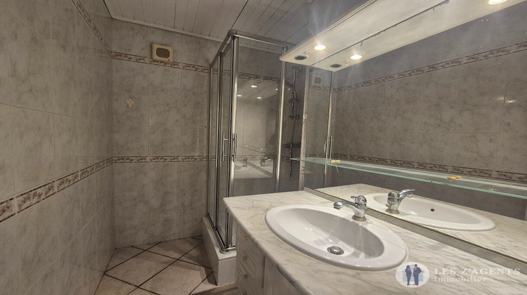 Ma-Cabane - Location Appartement DOMENE, 66 m²