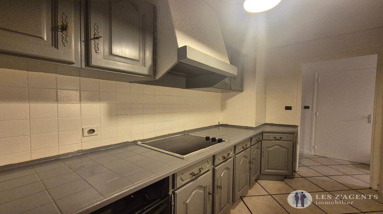Ma-Cabane - Location Appartement DOMENE, 66 m²