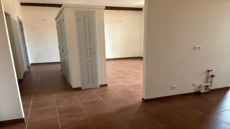 Ma-Cabane - Location Appartement Donzère, 64 m²