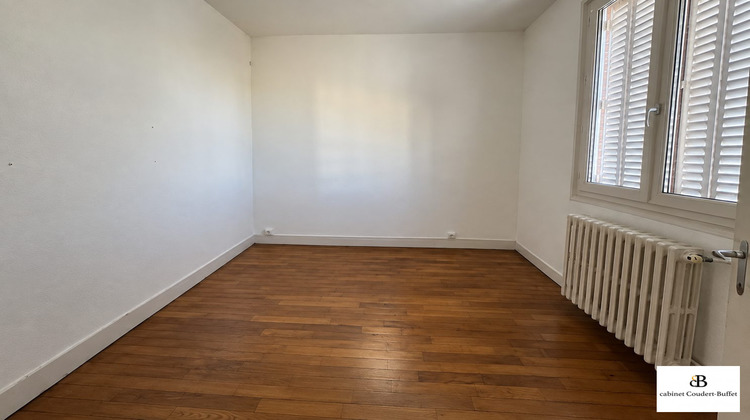 Ma-Cabane - Location Appartement Donzy, 97 m²