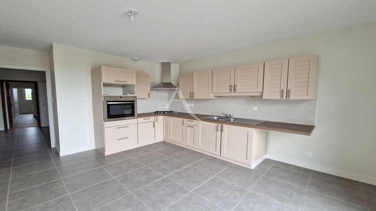 Ma-Cabane - Location Appartement DOUE-LA-FONTAINE, 112 m²