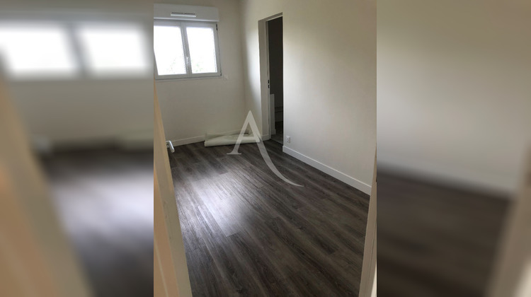 Ma-Cabane - Location Appartement DOURDAN, 54 m²