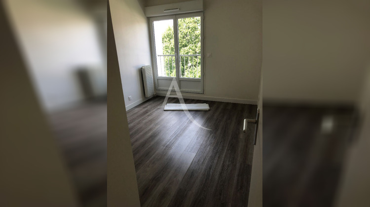 Ma-Cabane - Location Appartement DOURDAN, 54 m²