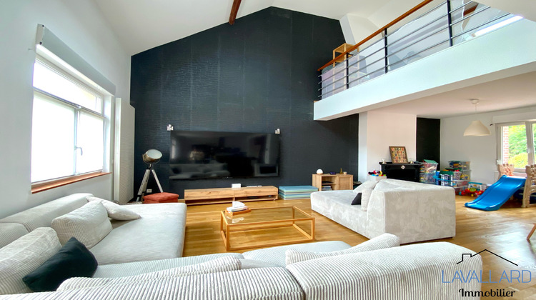 Ma-Cabane - Location Appartement Dury, 215 m²
