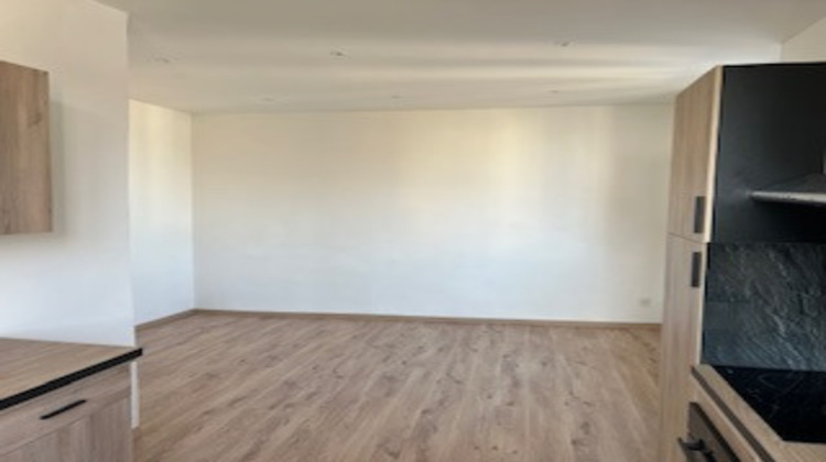 Ma-Cabane - Location Appartement ECHENOZ LA MELINE, 98 m²