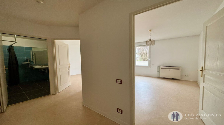 Ma-Cabane - Location Appartement ECHIROLLES, 65 m²