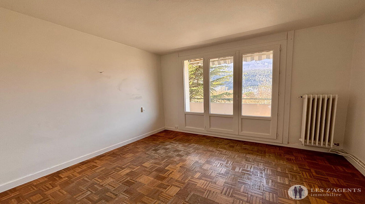 Ma-Cabane - Location Appartement ECHIROLLES, 50 m²