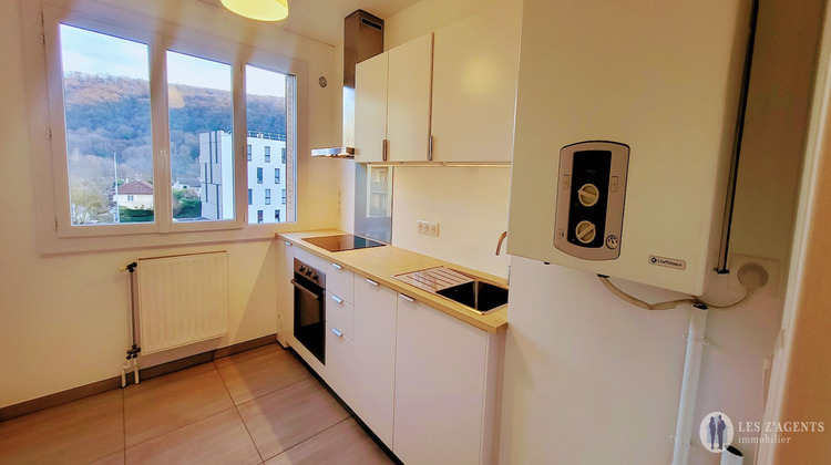 Ma-Cabane - Location Appartement ECHIROLLES, 42 m²
