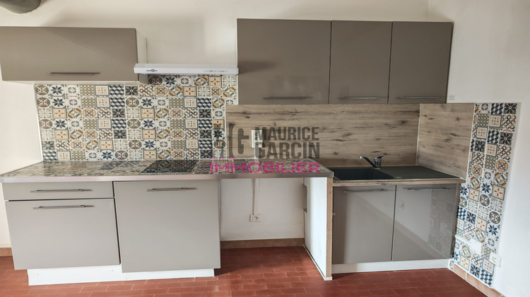 Ma-Cabane - Location Appartement Entraigues-sur-la-Sorgue, 26 m²