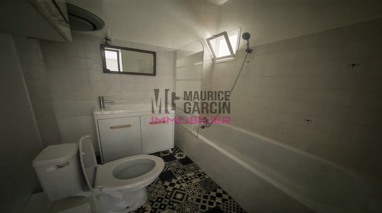 Ma-Cabane - Location Appartement Entraigues-sur-la-Sorgue, 26 m²