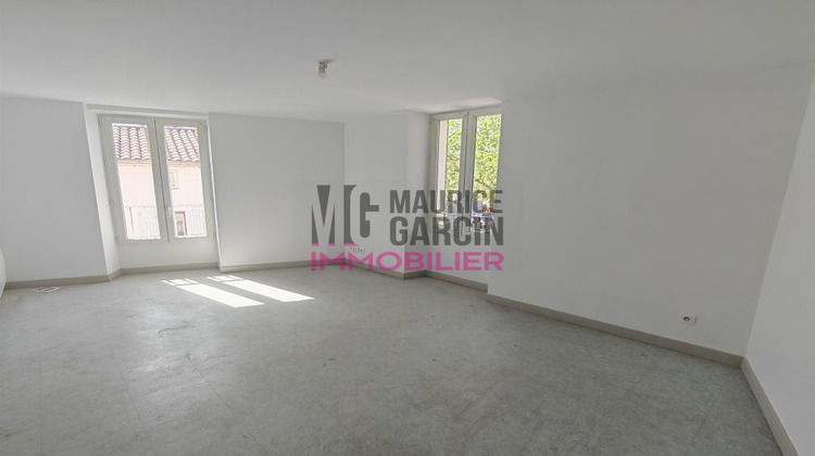 Ma-Cabane - Location Appartement Entraigues-sur-la-Sorgue, 86 m²