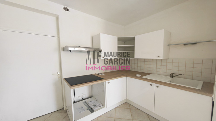 Ma-Cabane - Location Appartement Entraigues-sur-la-Sorgue, 61 m²