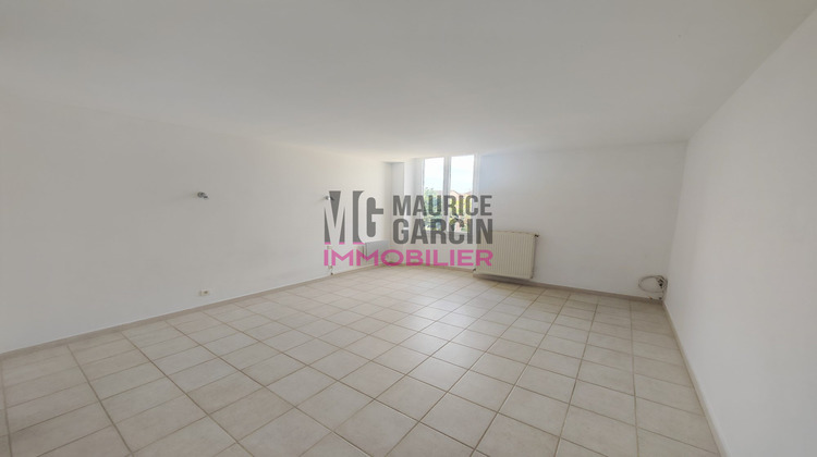 Ma-Cabane - Location Appartement Entraigues-sur-la-Sorgue, 61 m²