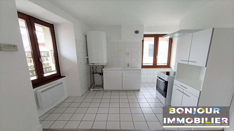 Ma-Cabane - Location Appartement Entre-deux-Guiers, 35 m²