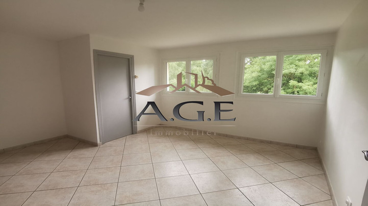 Ma-Cabane - Location Appartement EPERNON, 30 m²