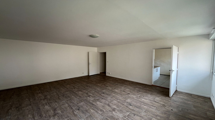 Ma-Cabane - Location Appartement EPERNON, 84 m²