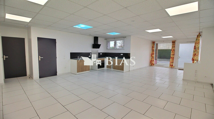 Ma-Cabane - Location Appartement Esteville, 57 m²