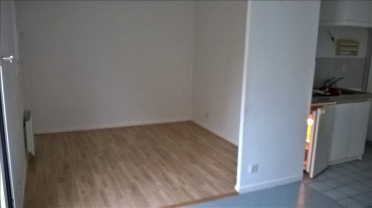 Ma-Cabane - Location Appartement ETRECHY, 32 m²