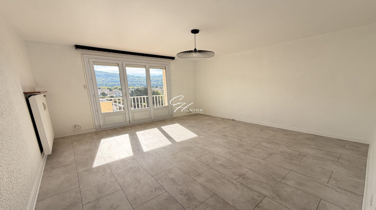 Ma-Cabane - Location Appartement Eybens, 76 m²