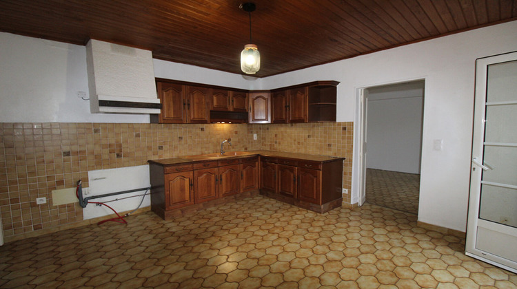 Ma-Cabane - Location Appartement EYGUIERES, 71 m²