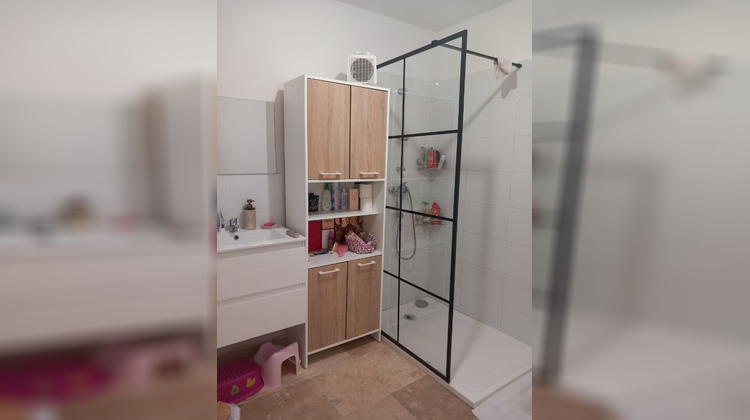 Ma-Cabane - Location Appartement EYGUIERES, 70 m²