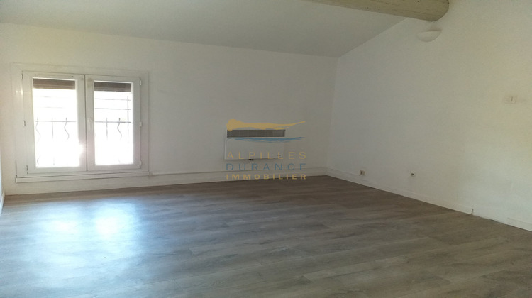 Ma-Cabane - Location Appartement Eyragues, 80 m²