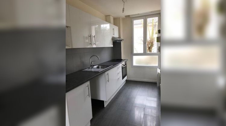 Ma-Cabane - Location Appartement EZANVILLE, 42 m²