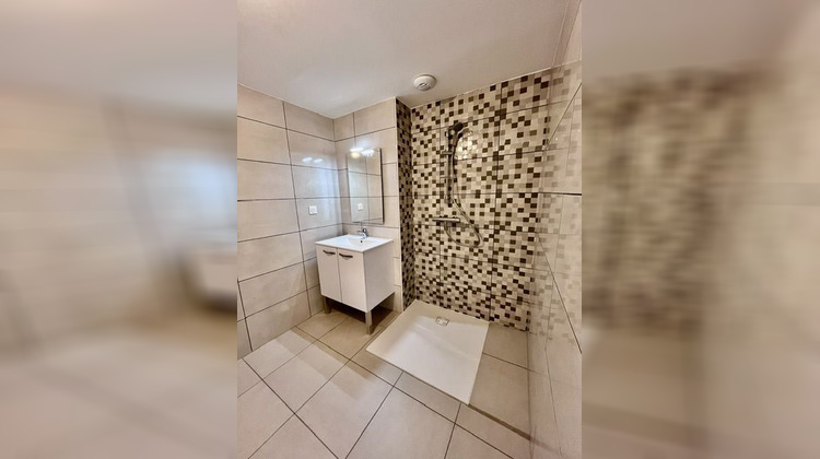 Ma-Cabane - Location Appartement FAGNIERES, 84 m²