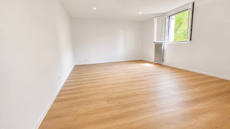 Ma-Cabane - Location Appartement FALICON, 55 m²