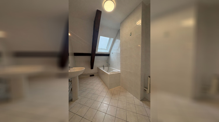 Ma-Cabane - Location Appartement FAULQUEMONT, 77 m²