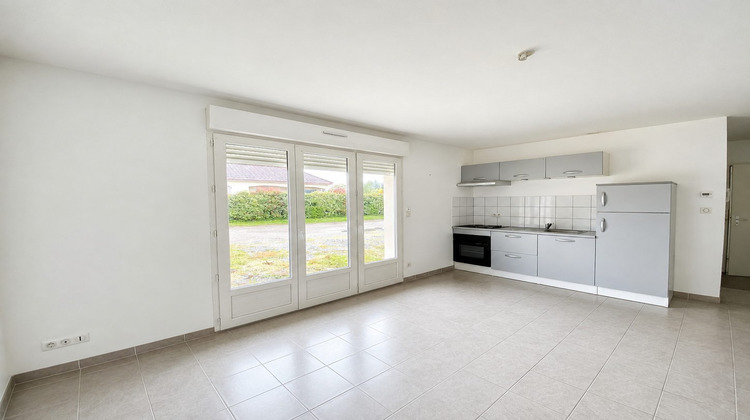 Ma-Cabane - Location Appartement Favars, 37 m²