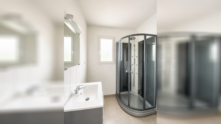 Ma-Cabane - Location Appartement Favars, 37 m²