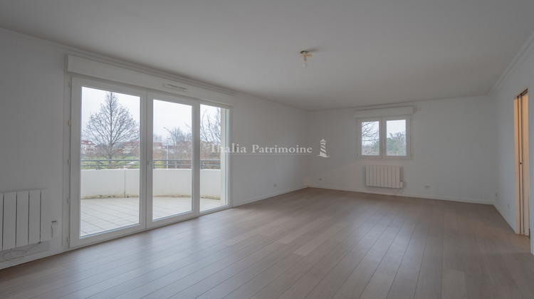 Ma-Cabane - Location Appartement Ferney-Voltaire, 88 m²